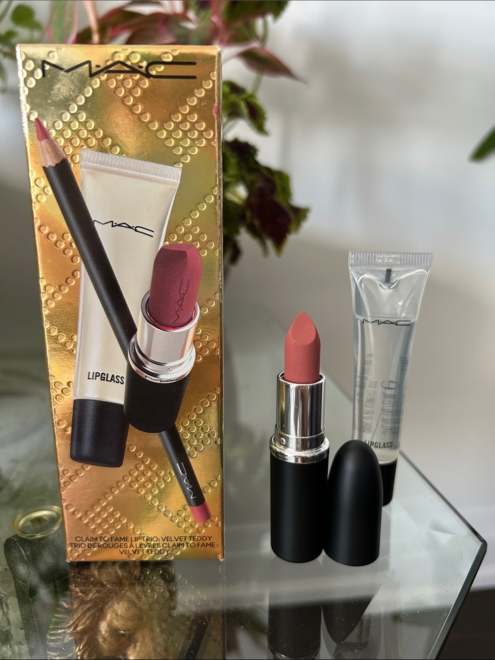 MAC Claim to Fame Lip Trio: Velvet Teddy